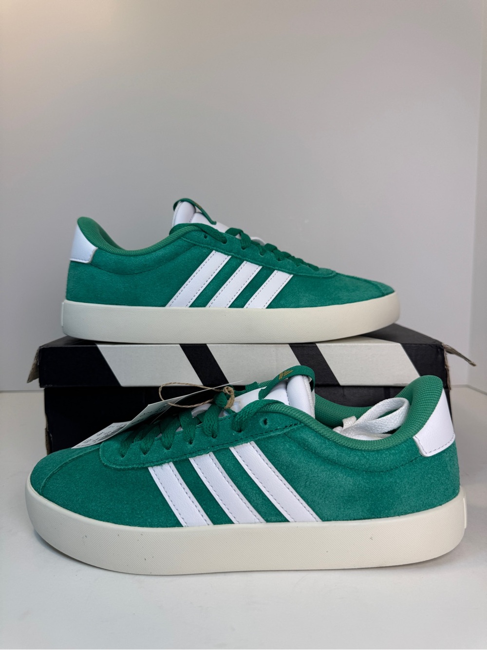 Adidas vl court 3.0 suede sneakers women's size 7
